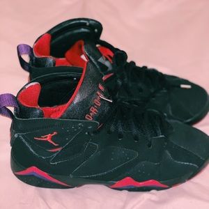 Jordan Retro 7 Raptors (Boys Grade School size 7)